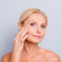 Омоложение кожи лица: какие косметологические процедуры вам помогут